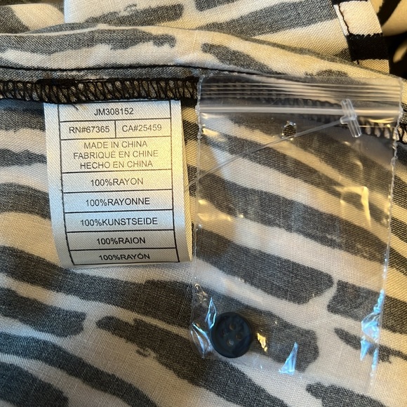 Betsey Johnson Size XS NWT Black White Zebra Print Ruffle Hem Dress (042) - Picture 10 of 11